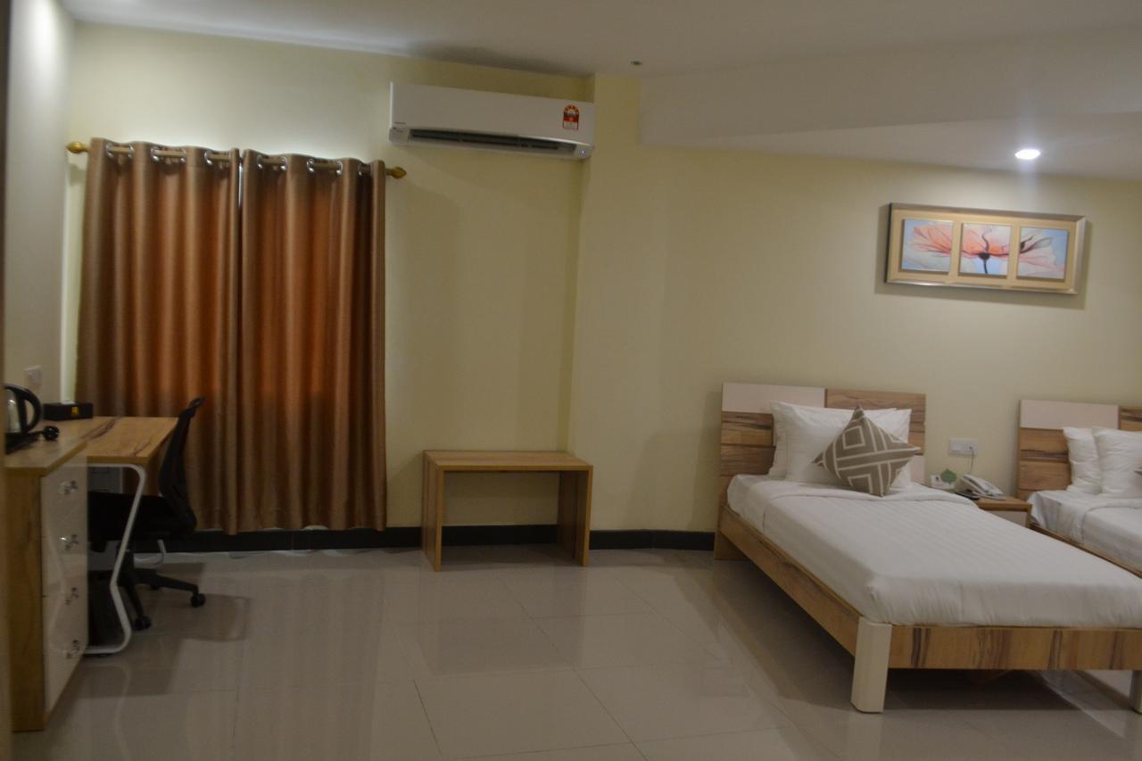 My Inn Hotel Kota Samarahan Экстерьер фото